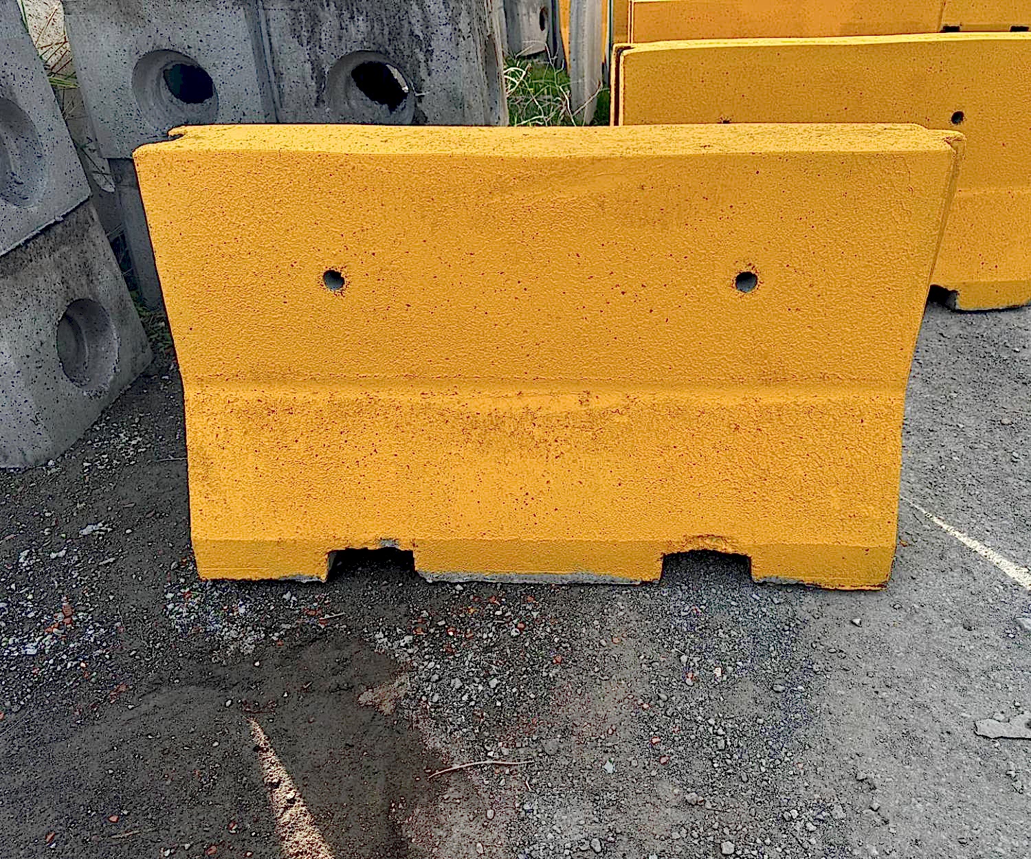 Hürtaş Beton Elemanları olarak 90X150 ebatlarında bariyer üretmekteyiz.